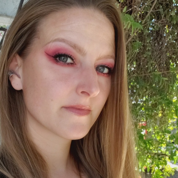 Im Jess and I sell treasures, clothes, and shoes! - Picture 2 of 3